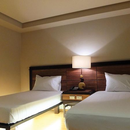 קואזון סיטי Soleste Suites מראה חיצוני תמונה