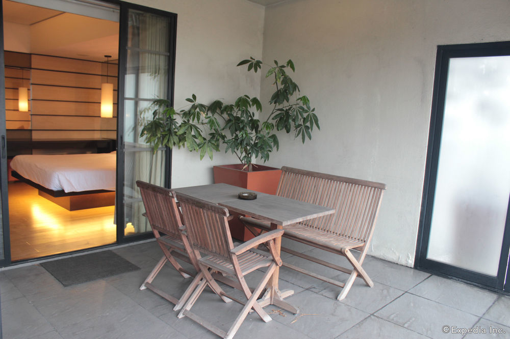 קואזון סיטי Soleste Suites מראה חיצוני תמונה