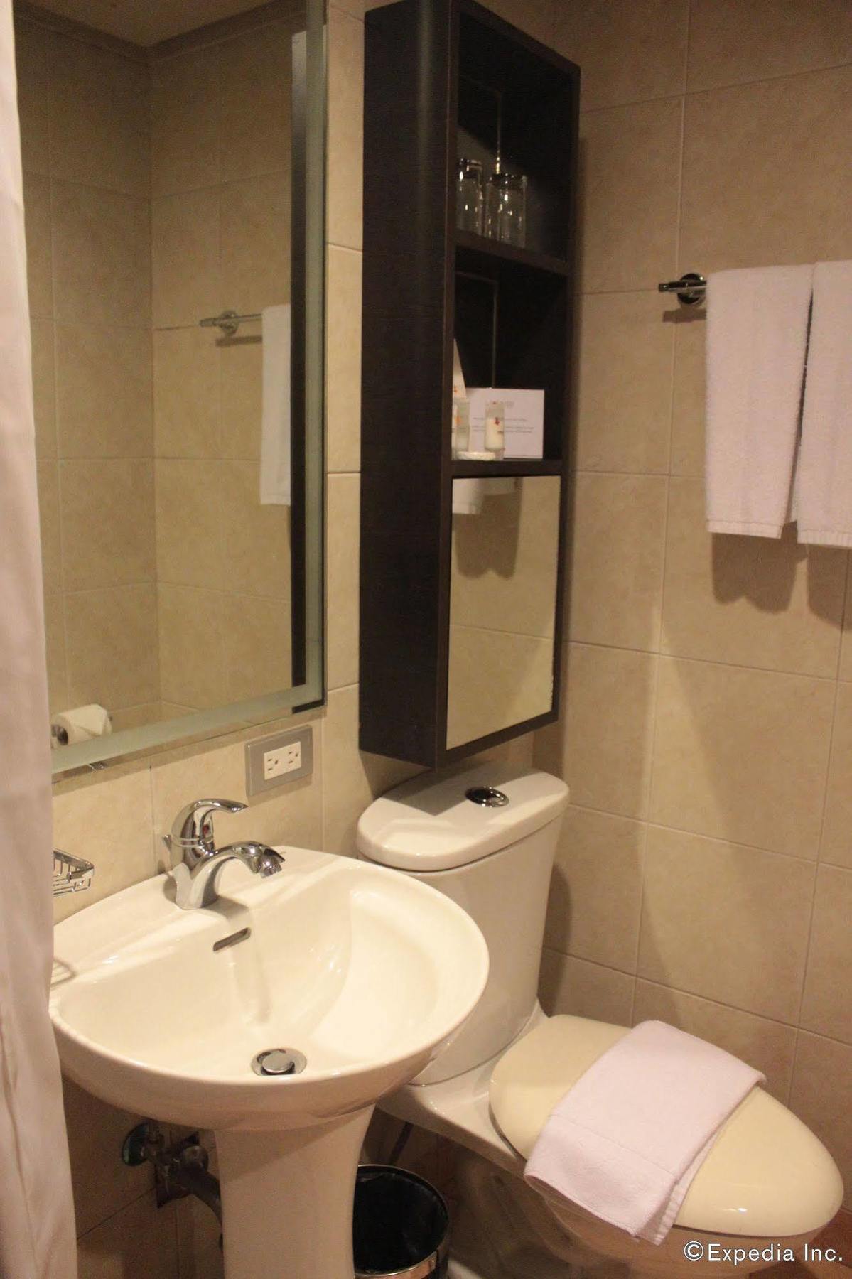 קואזון סיטי Soleste Suites מראה חיצוני תמונה