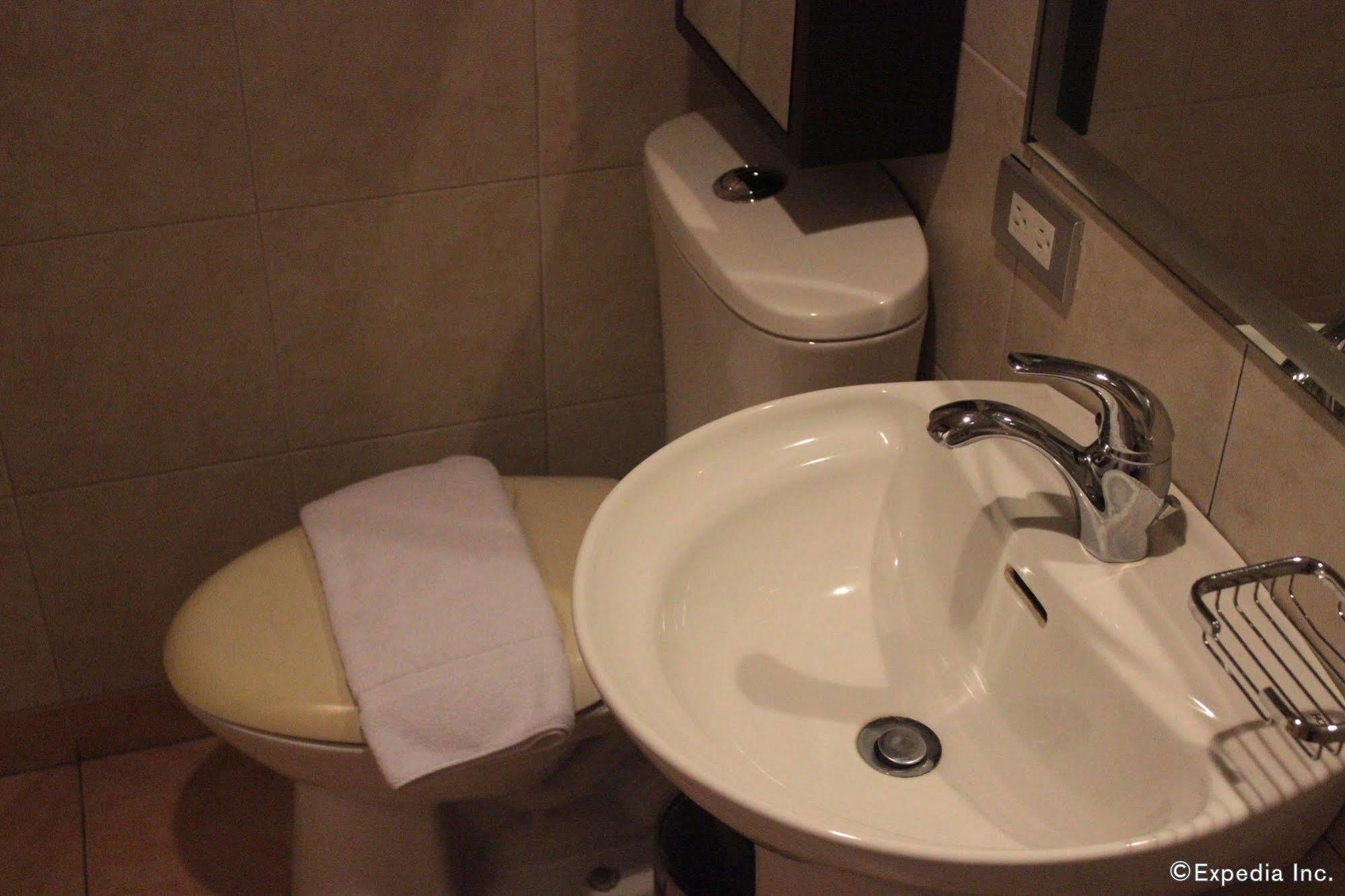 קואזון סיטי Soleste Suites מראה חיצוני תמונה