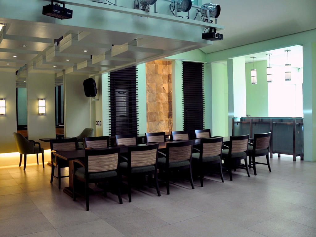 קואזון סיטי Soleste Suites מראה חיצוני תמונה